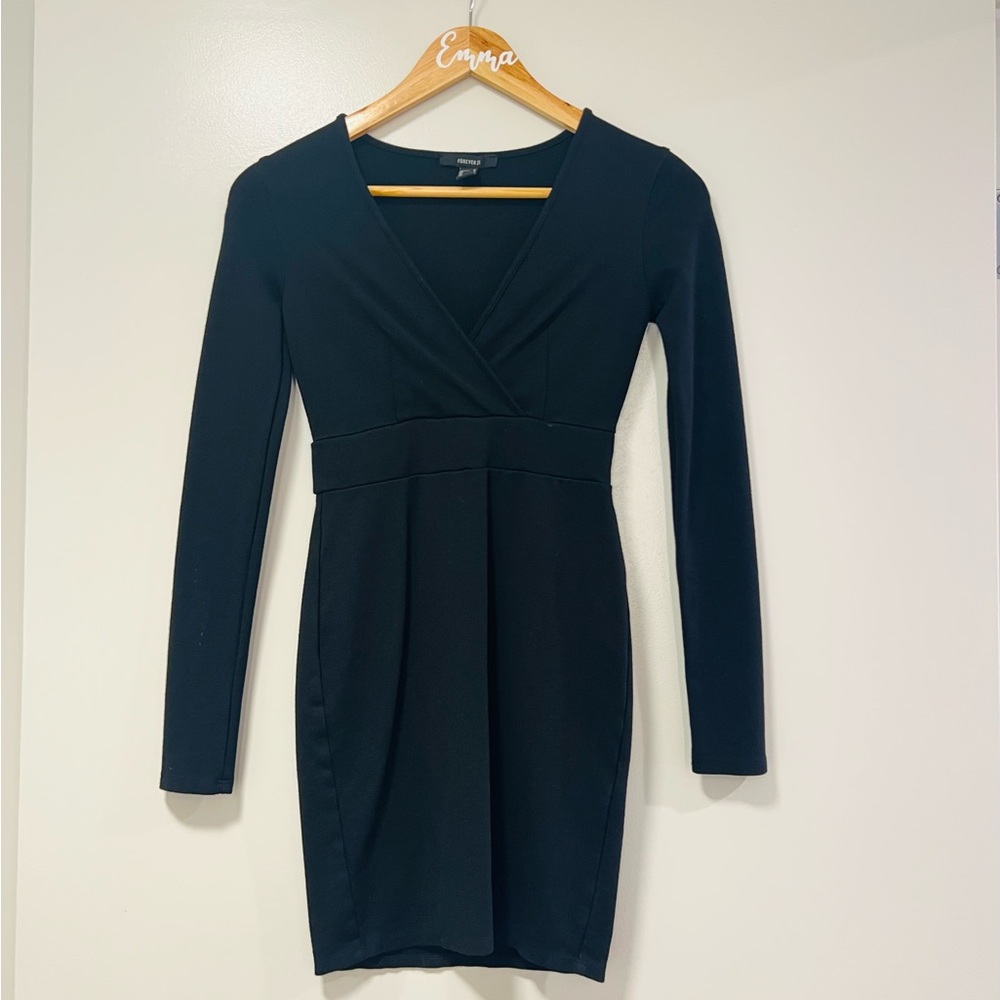 Forever 21 V-Neck Long Sleeve Dress | S, Black